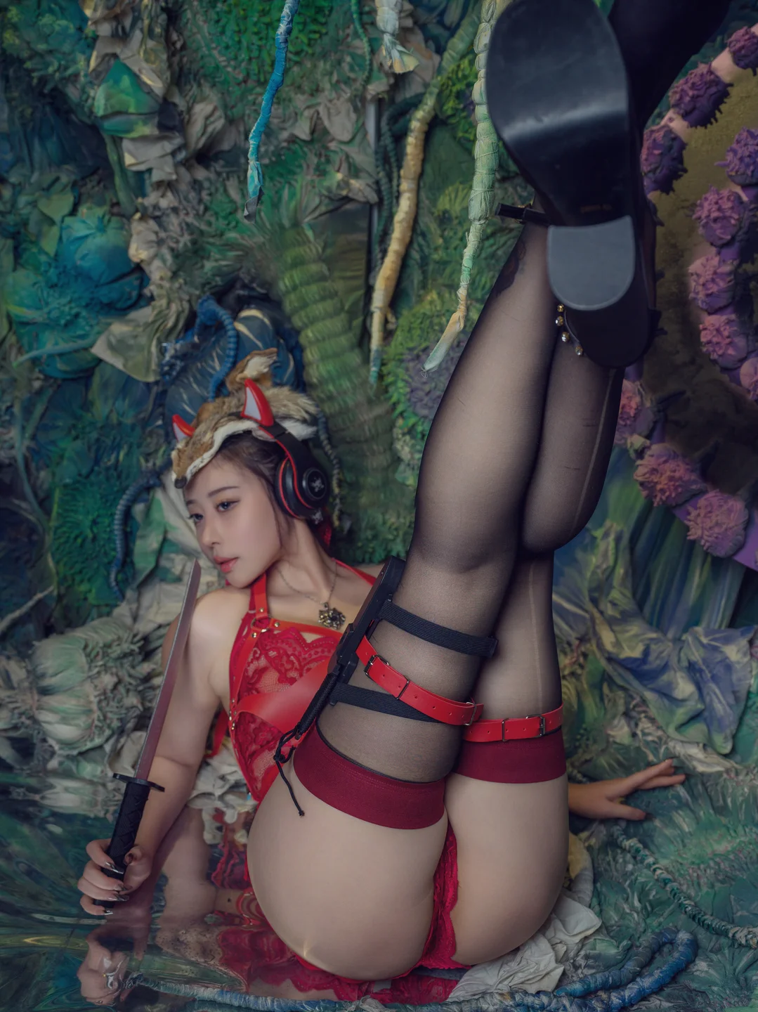 奈汐酱nice - No.110 猎狼女 [47P,1V-994MB] tg@simisebaisi 【丝足阁】030.webp